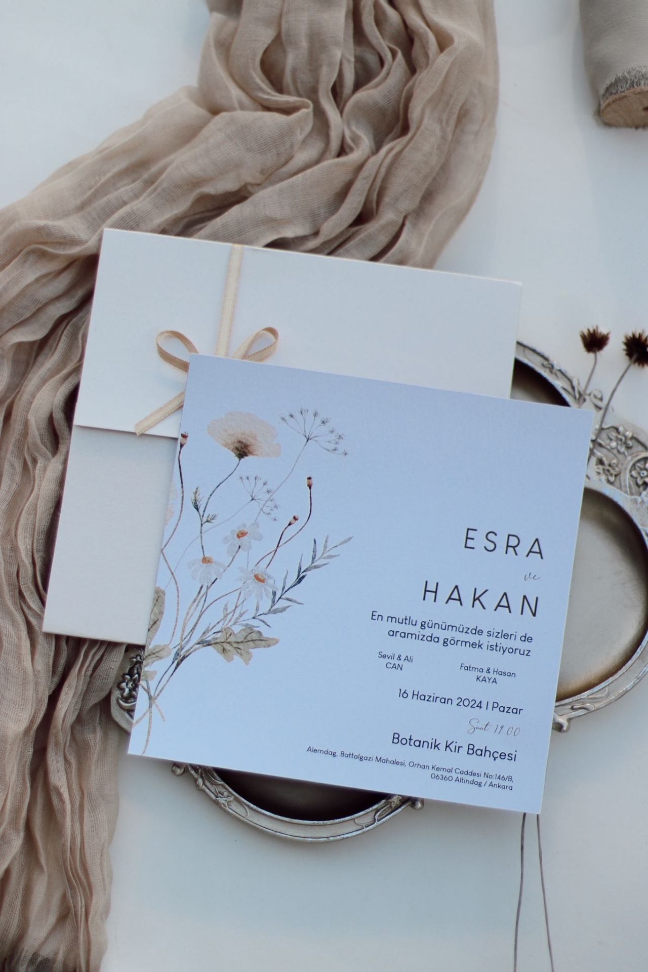 Faire Part Mariage Fleuri Petit Ruban Beige