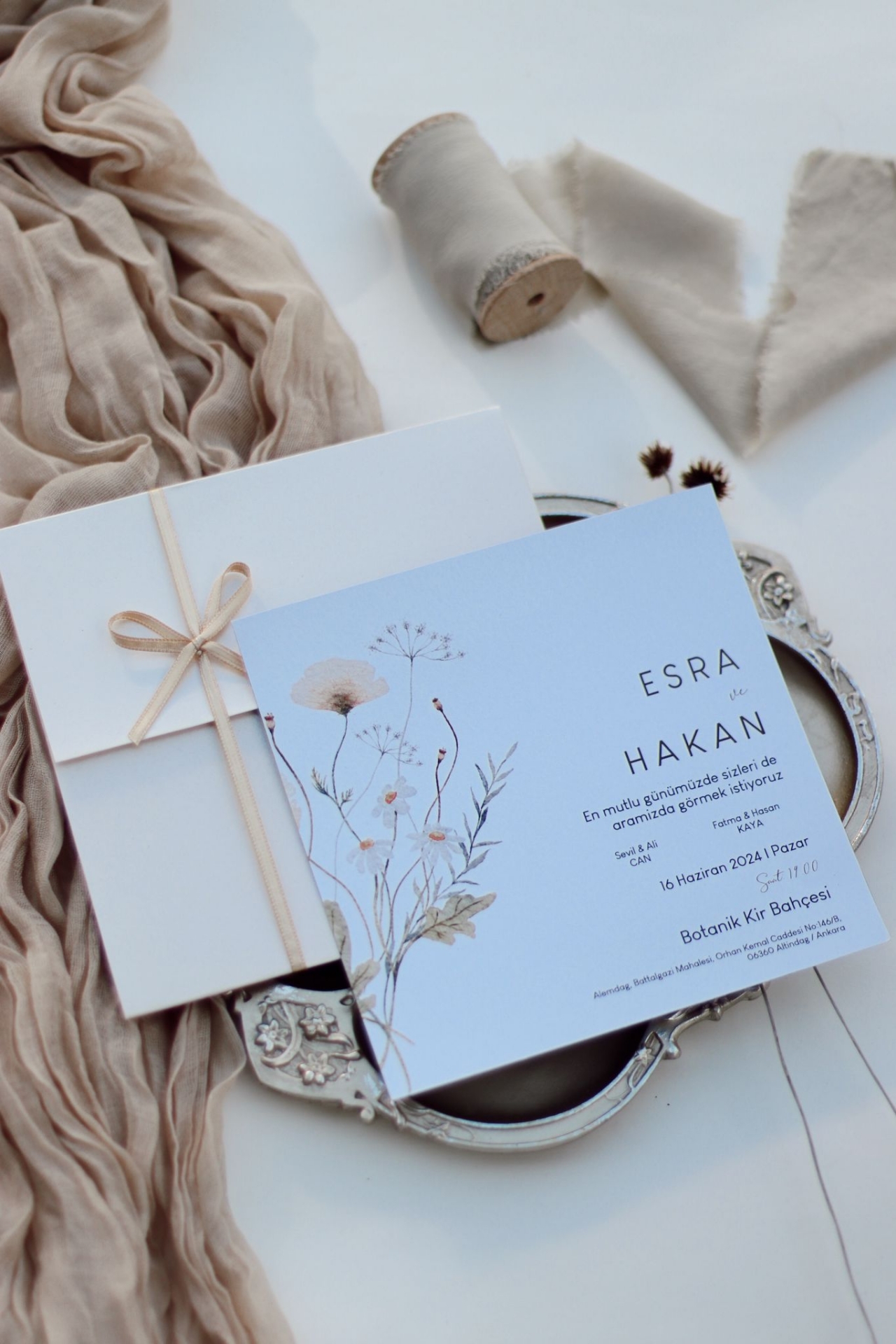 Faire Part Mariage Fleuri Petit Ruban Beige